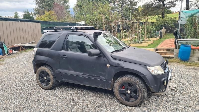 Usata Suzuki Vitara 94 CV (69 kW) 2007 Nero SUV