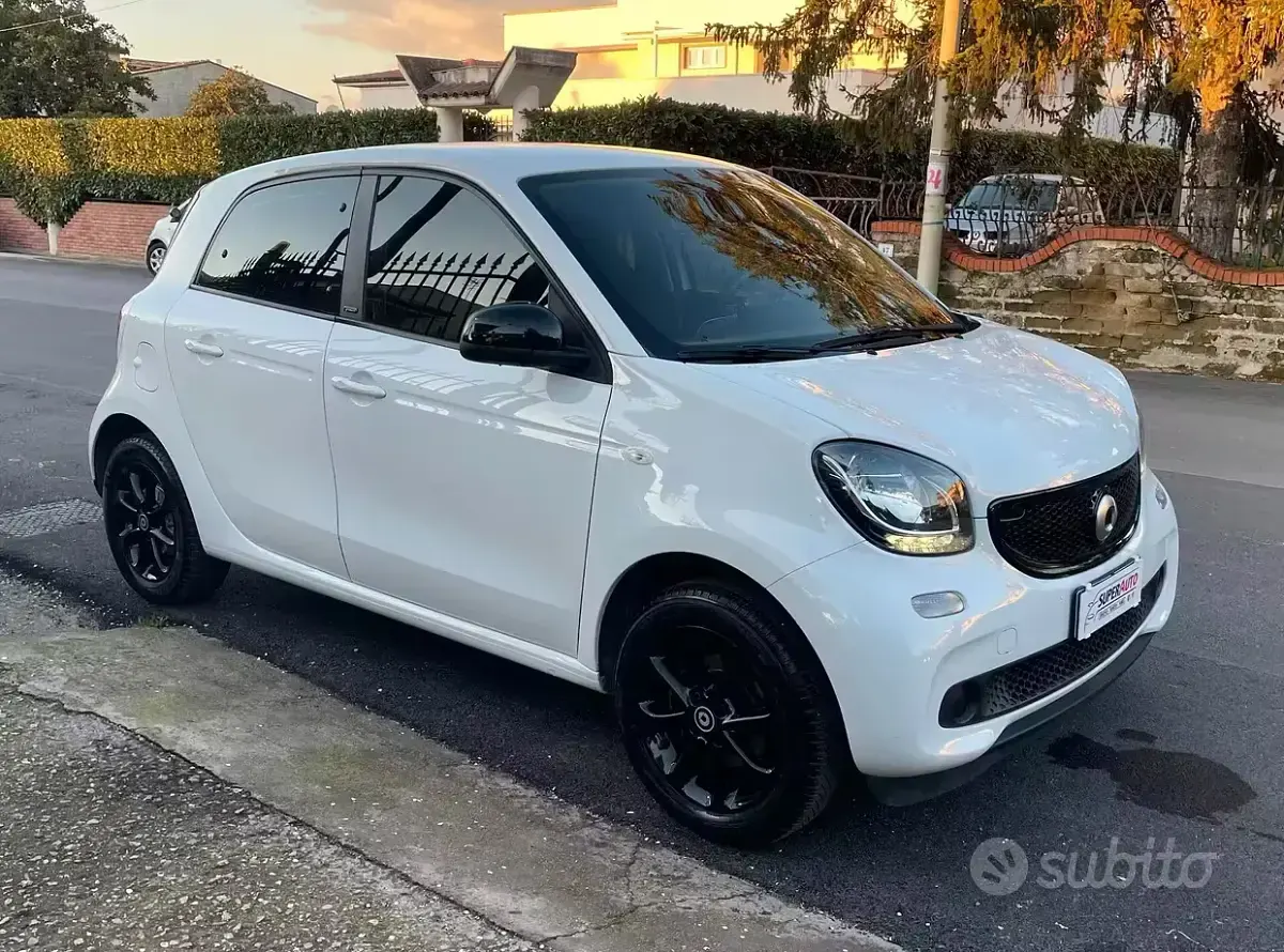 Usata Smart ForFour Passion 71 CV (52 kW) 2019 Bianco Utilitaria