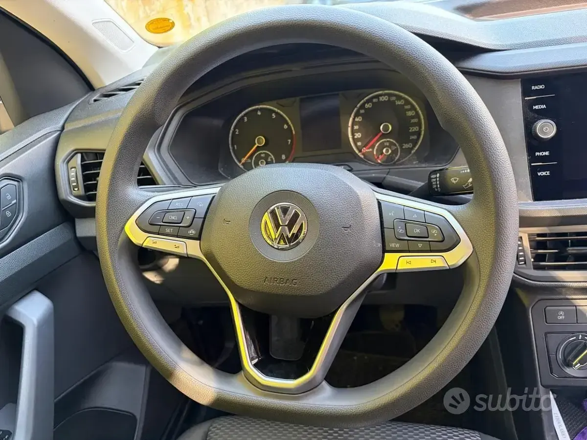 Usata VW T-Cross 95 CV (69 kW) 2019 Grigio SUV