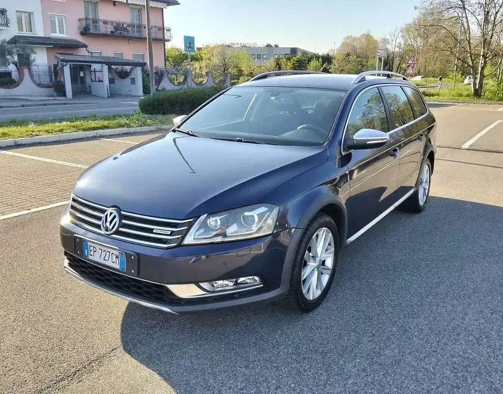 Usata VW Passat Highline 177 CV (130 kW) 2013 Station wagon