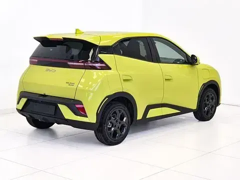 Nuova BYD Dolphin Surf Comfort 114 kW (156 CV) 2026 Lime green Utilitaria