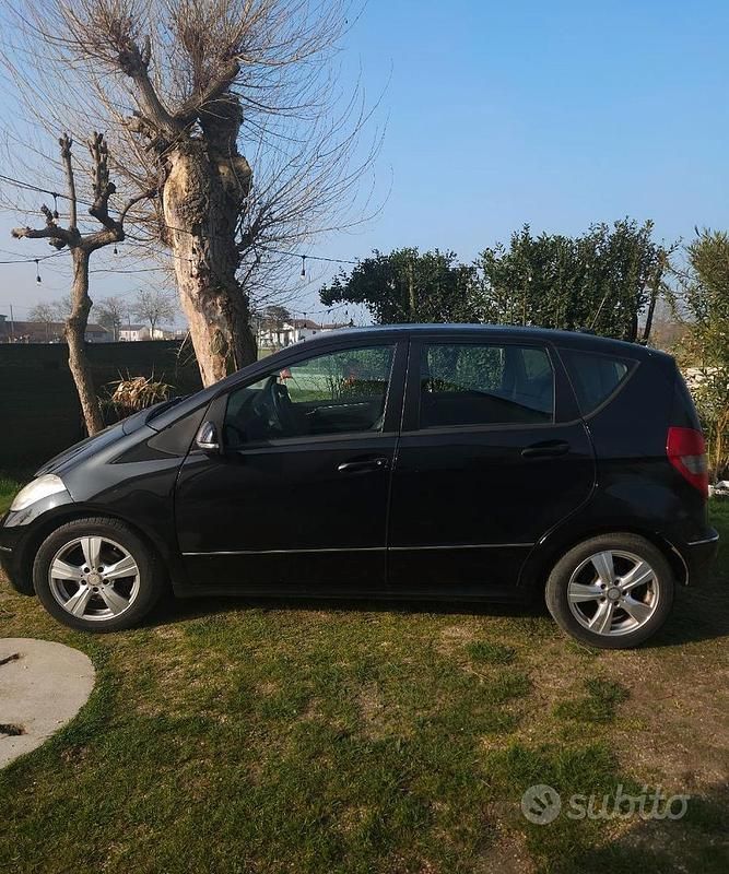 Usata Mercedes A160 95 CV (69 kW) 2010 Nero Utilitaria