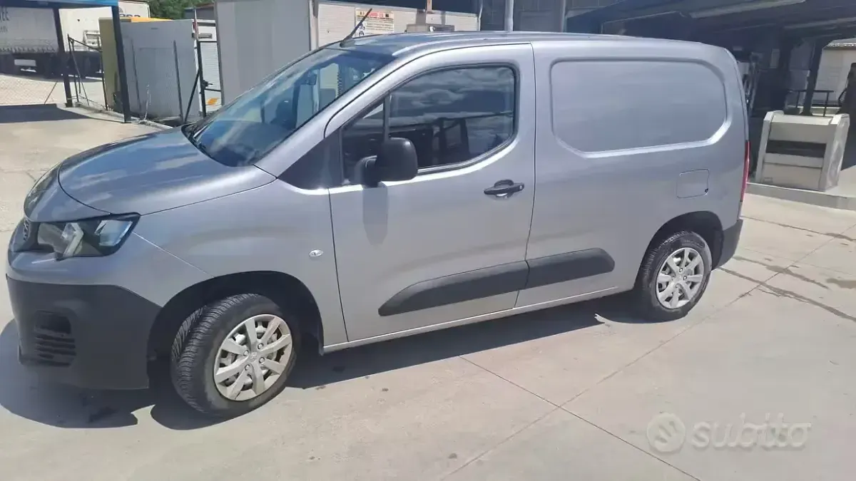 Usata Peugeot Expert 102 CV (75 kW) 2022 Grigio Furgone