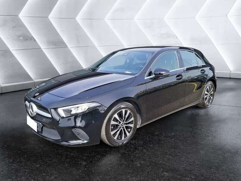 Nero Usata 2022 Mercedes A180 Tre volumi | 25.000 € (Ottimo prezzo) - Immagine 1/4