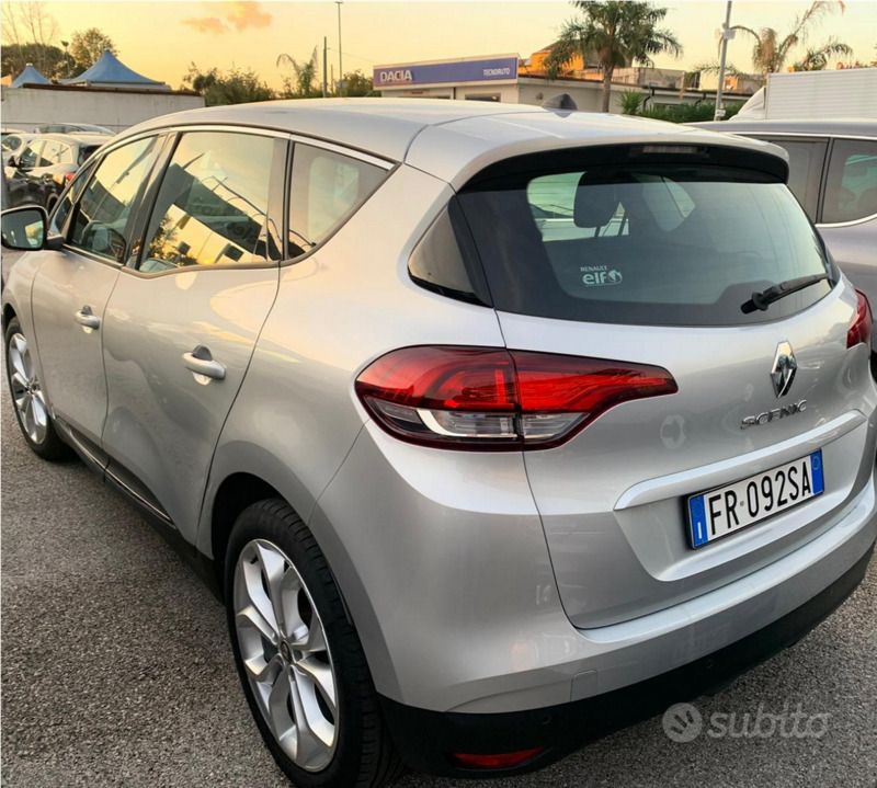 Usata Renault Scénic IV 110 CV (80 kW) 2018 Grigio Monovolume