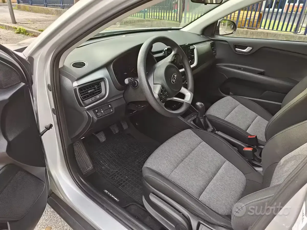 Usata Kia Stonic Urban 100 CV (73 kW) 2019 Grigio SUV