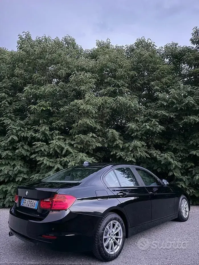 Usata BMW 316 Luxury Line 116 CV (85 kW) 2012 Nero Berlina