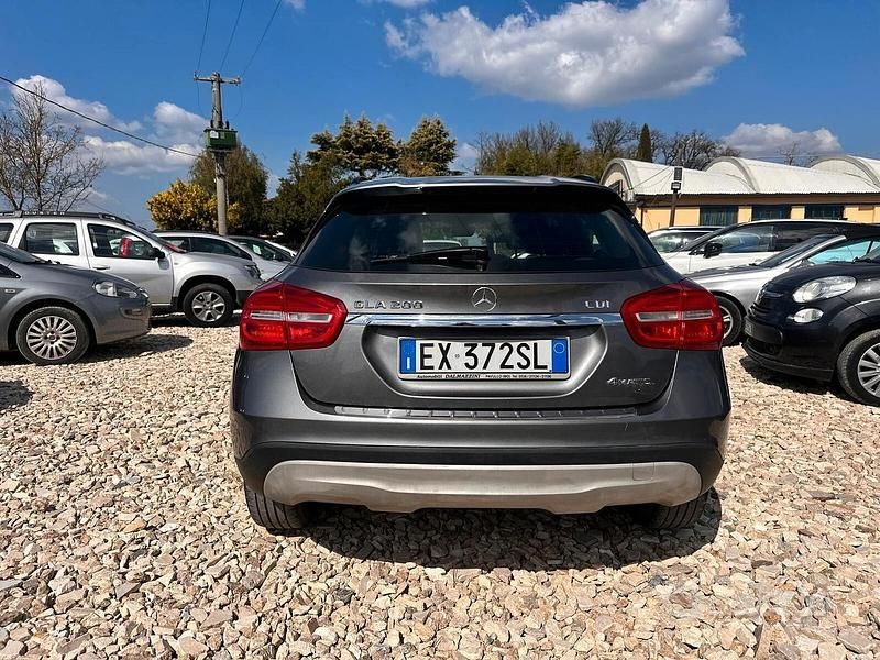 Usata Mercedes GLA200 Executive 136 CV (100 kW) 2014 Grigio SUV