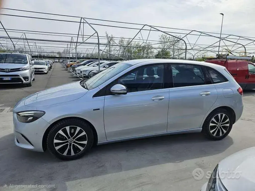 Gebraucht Mercedes B250e Business 160 PS (117 kW) 2021 Schwarz Van / Kleinbus