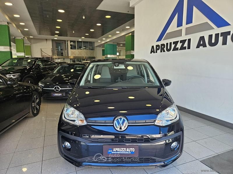 Usata VW up! Move 60 CV (44 kW) 2018 Nero Utilitaria