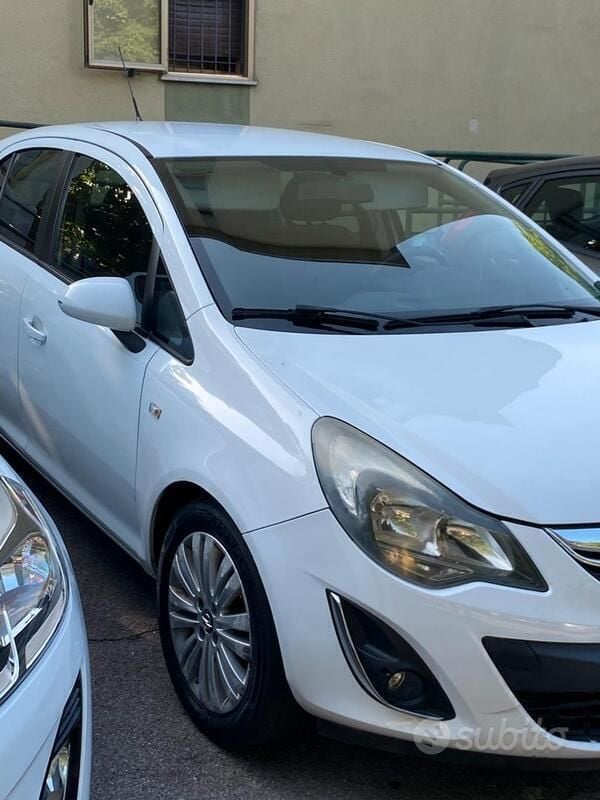 Usata Opel Corsa 85 CV (62 kW) 2013 Bianco Utilitaria