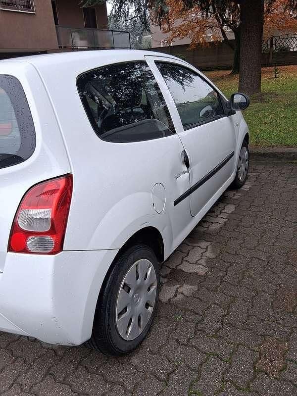 Usata Renault Twingo Dynamique 58 CV (42 kW) 2010 Bianco Utilitaria