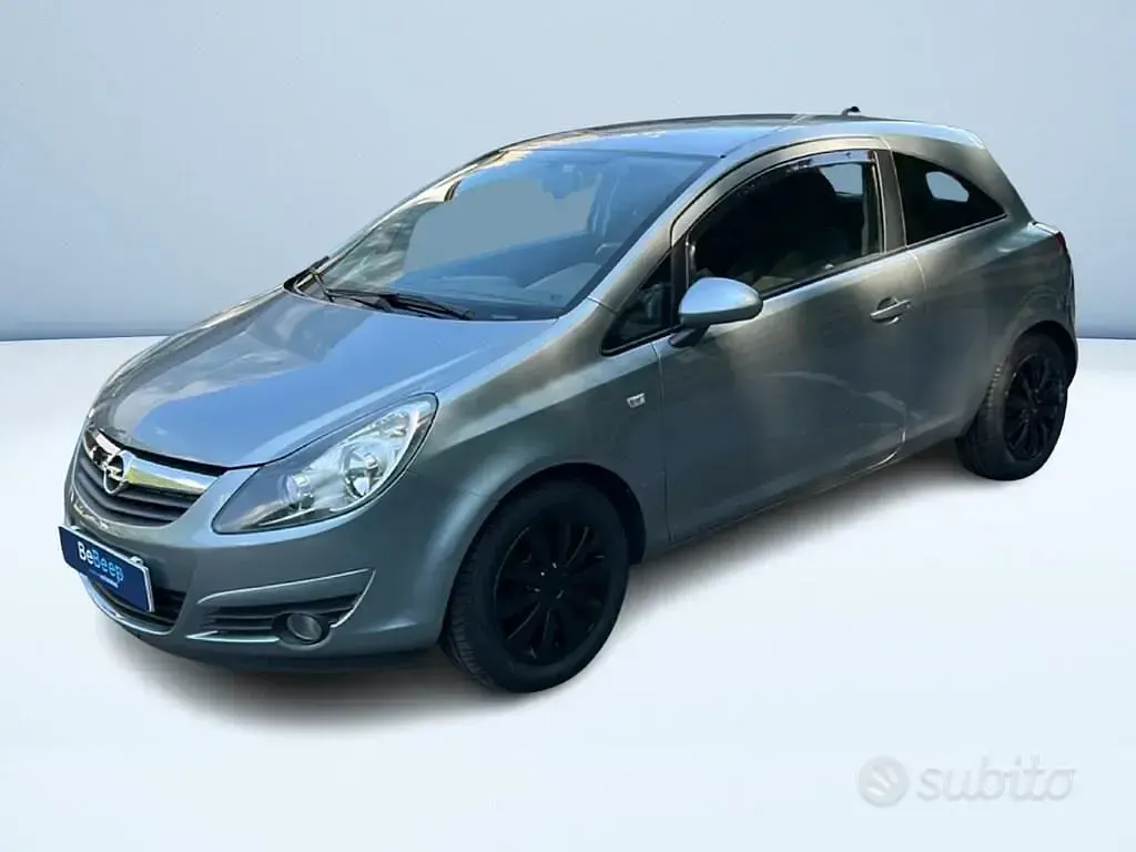 Usata Opel Corsa Club 85 CV (62 kW) 2011 Utilitaria