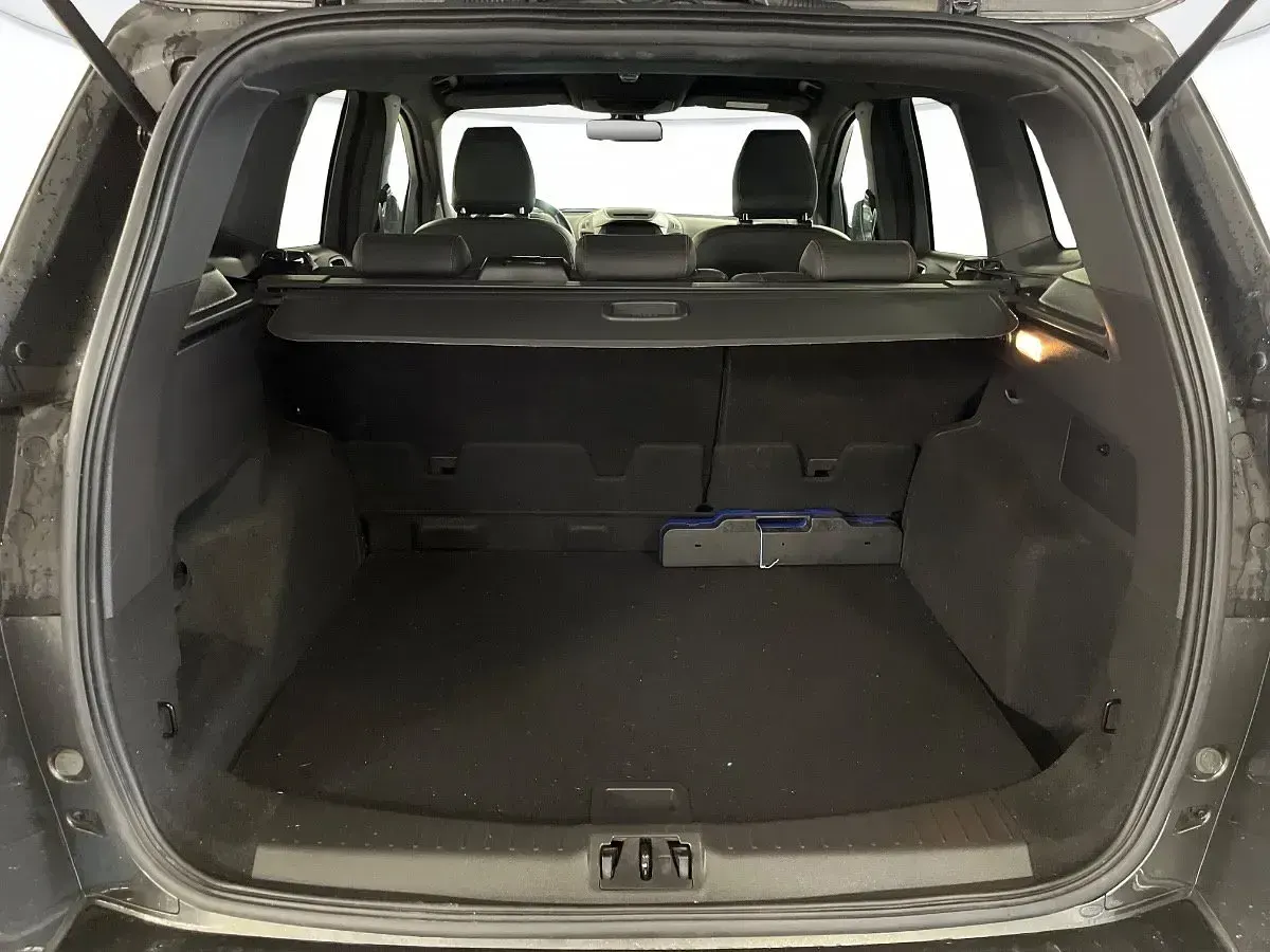 Usata Ford Kuga ST-Line 120 CV (88 kW) 2018 Grigio SUV