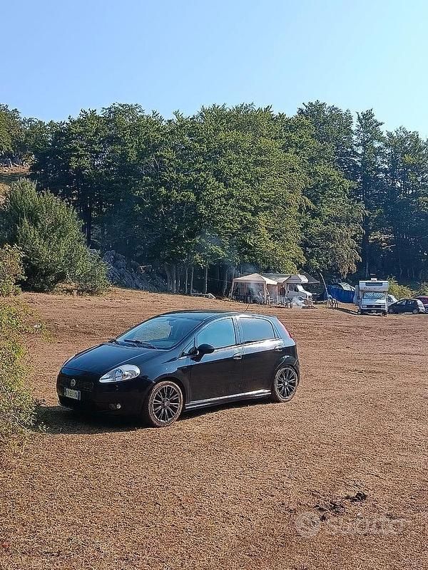 Usata Fiat Grande Punto 90 CV (66 kW) 2009 Nero Utilitaria