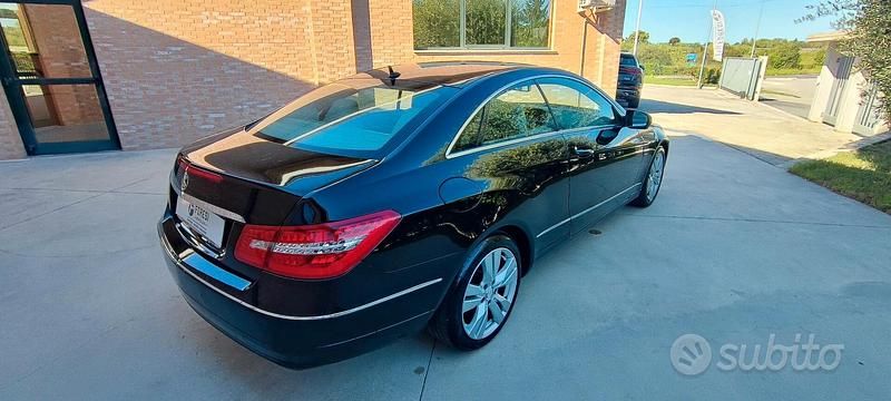 Usata Mercedes E250 Avantgarde 204 CV (150 kW) 2010 Nero Coupé