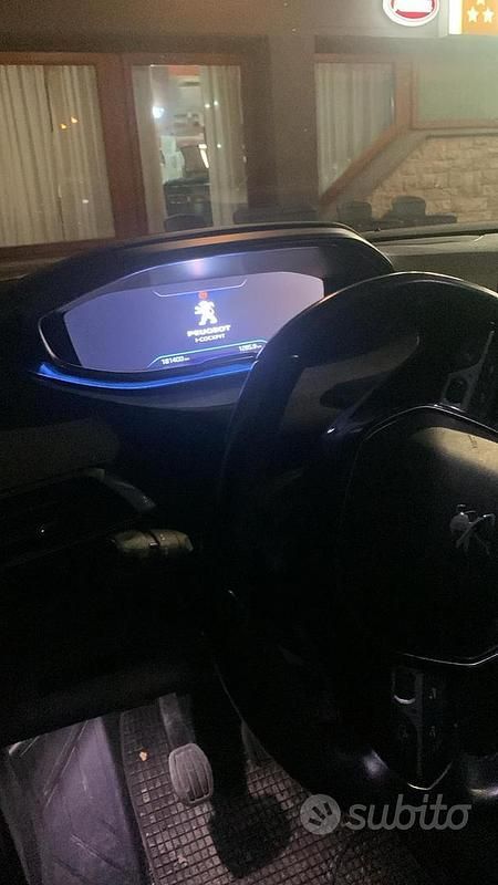 Usata Peugeot 3008 131 CV (96 kW) 2019 Nero Berlina