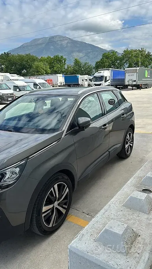 Usata Peugeot 3008 131 CV (96 kW) 2019 Grigio SUV