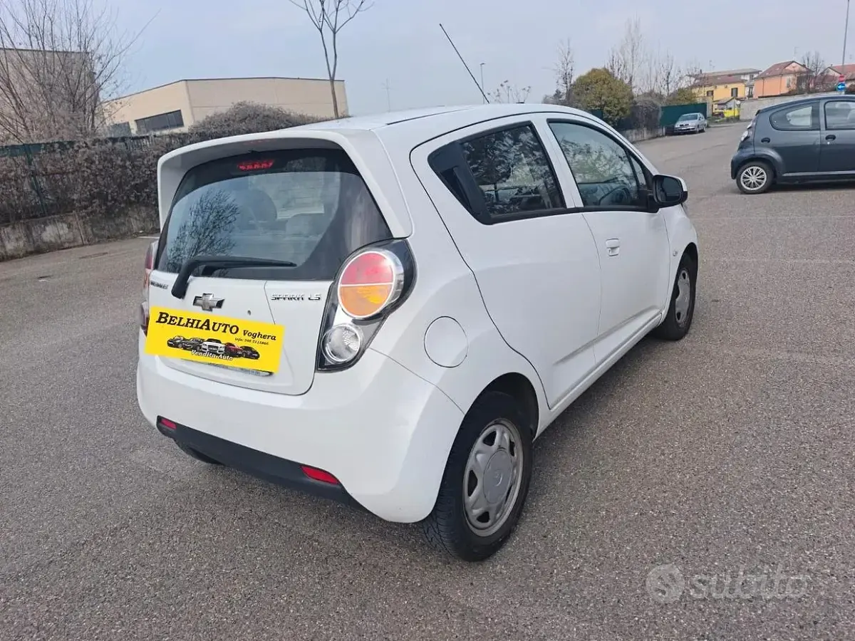 Usata Chevrolet Spark 68 CV (50 kW) 2012 Bianco Utilitaria