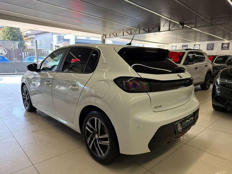 Usata Peugeot 208 Allure 102 CV (75 kW) 2023 Bianco Utilitaria