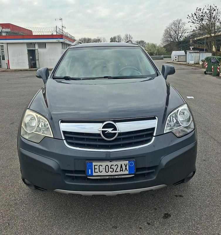 Usata Opel Antara Edition+ 150 CV (110 kW) 2010 Argento SUV