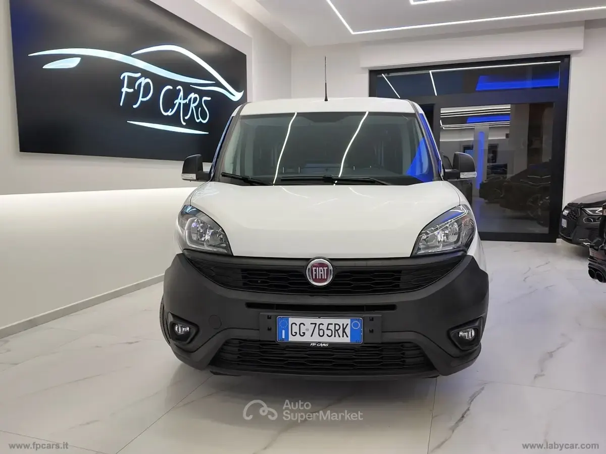 Usata Fiat Doblò Business 105 CV (77 kW) 2021 Grigio Monovolume