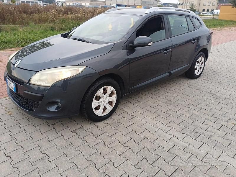 Usata Renault Mégane GrandTour 90 CV (66 kW) 2010 Nero Station wagon