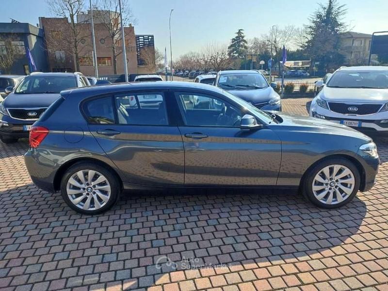 Usata BMW 118 150 CV (110 kW) 2016 Grigio Utilitaria