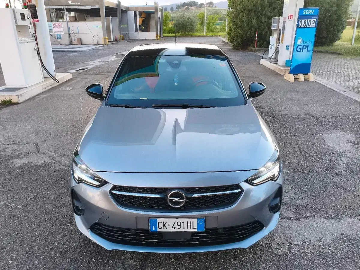 Usata Opel Corsa GS Line 101 CV (74 kW) 2022 Grigio Utilitaria