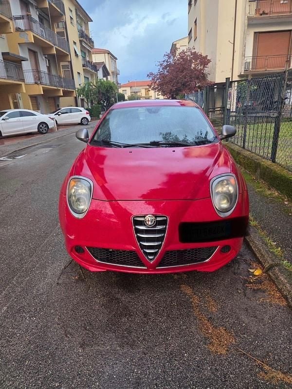 Usata Alfa Romeo MiTo Distinctive 120 CV (88 kW) 2016 Rosso Utilitaria