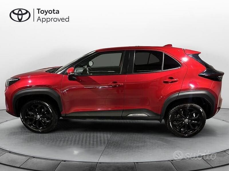 Usata Toyota Yaris Cross Trend 116 CV (85 kW) 2021 Rosso SUV