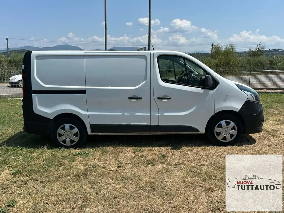 Usata Nissan NV300 121 CV (88 kW) 2018 Bianco Furgone