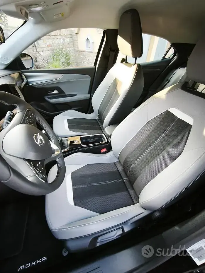 Usata Opel Mokka 101 CV (74 kW) 2024 Nero SUV