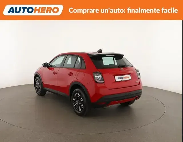Usata Fiat 600 110 CV (80 kW) 2025 Rosso SUV