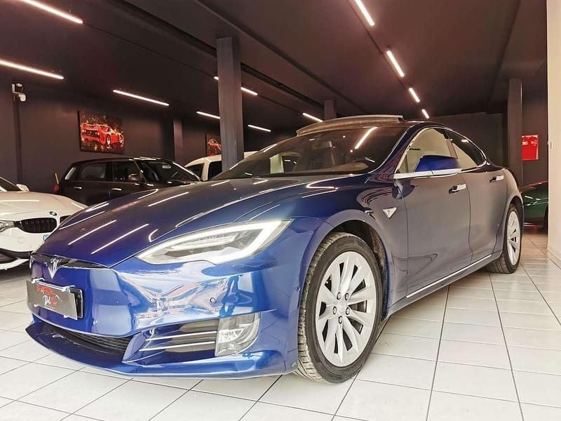 Usata Tesla Model S 135 kW (184 CV) 2016 Blu/azzurro Utilitaria