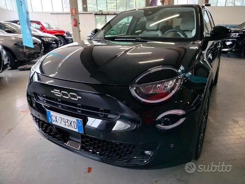 Nero Usata 2025 Fiat 600 La Prima SUV | 19.950 € (Super prezzo) - Immagine 1/4