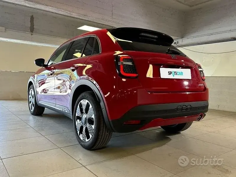 Usata Fiat 600 La Prima 110 CV (80 kW) 2025 Rosso SUV