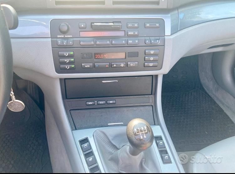 Usata BMW 320 Cabriolet 170 CV (125 kW) 2001 Argento Cabrio