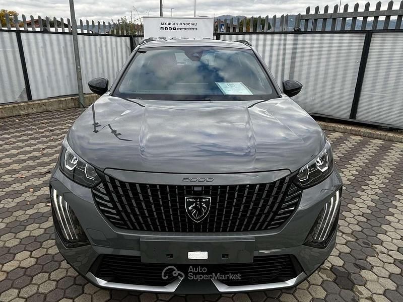 Usata Peugeot 2008 Allure 101 CV (74 kW) 2025 Grigio metllizzato SUV