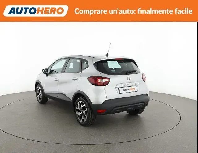 Usata Renault Captur Life 90 CV (66 kW) 2018 Argento SUV