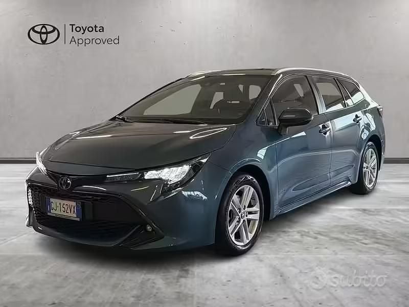 Usata Toyota Corolla Active 122 CV (89 kW) 2022 Blu Station wagon