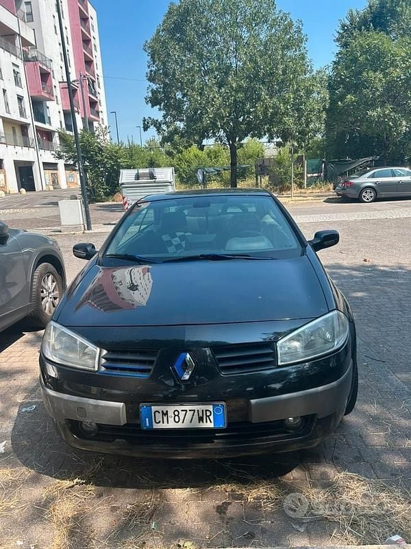 Usata Renault Mégane Cabriolet 135 CV (99 kW) 2004 Nero Cabrio