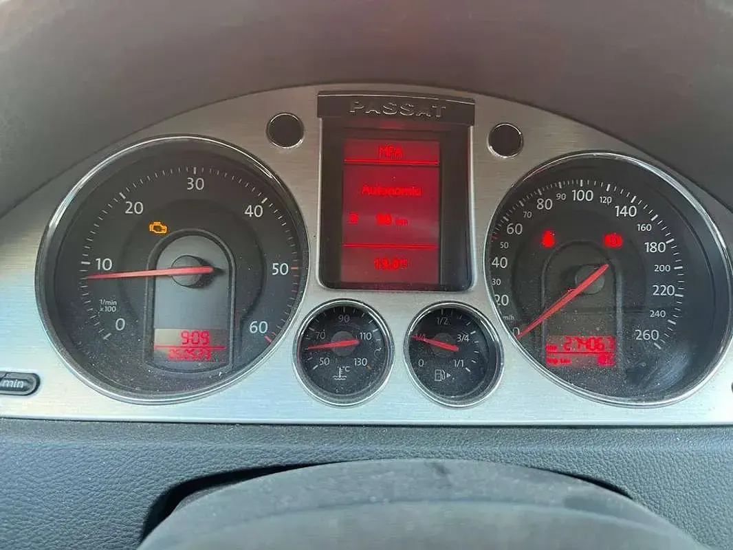 Usata VW Passat Highline 150 CV (110 kW) 2006 Marrone Station wagon