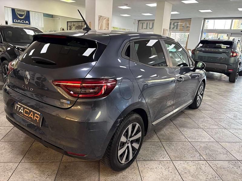 Usata Renault Clio V Zen 91 CV (66 kW) 2020 Grigio Berlina