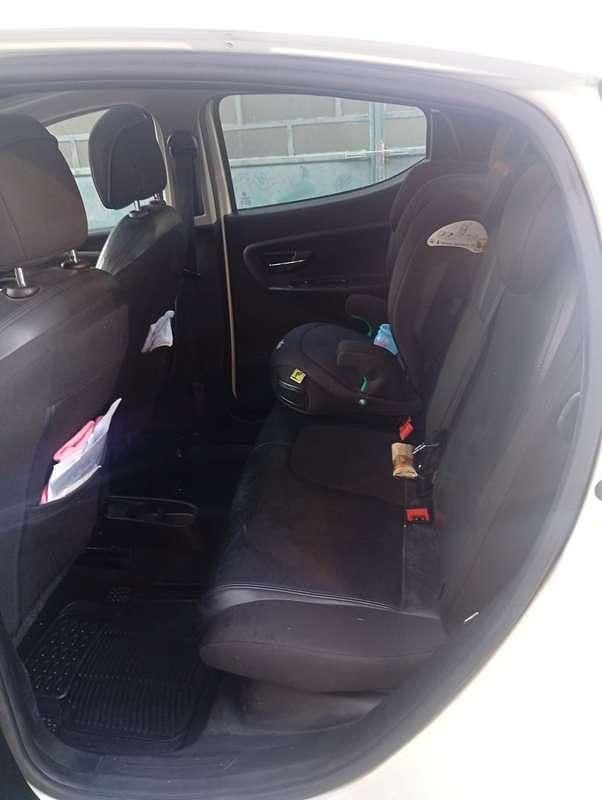 Usata Lancia Ypsilon Gold 86 CV (63 kW) 2011 Utilitaria