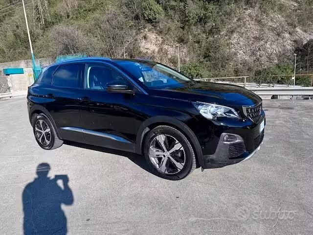 Usata Peugeot 3008 Allure 130 CV (95 kW) 2018 Nero SUV