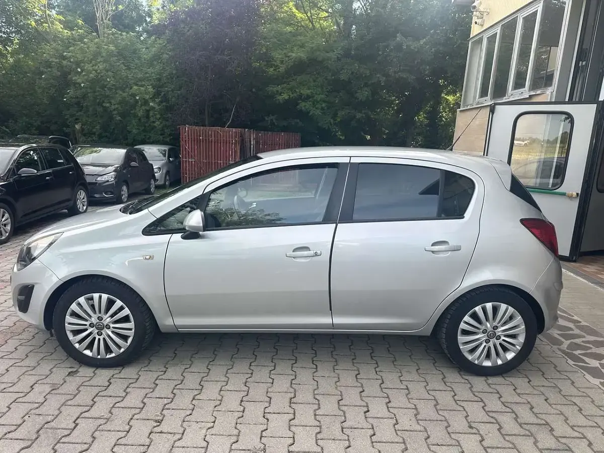 Usata Opel Corsa Edition 75 CV (55 kW) 2014 Other Utilitaria