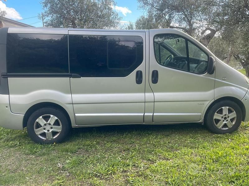 Usata Opel Vivaro 135 CV (99 kW) 2006 Monovolume