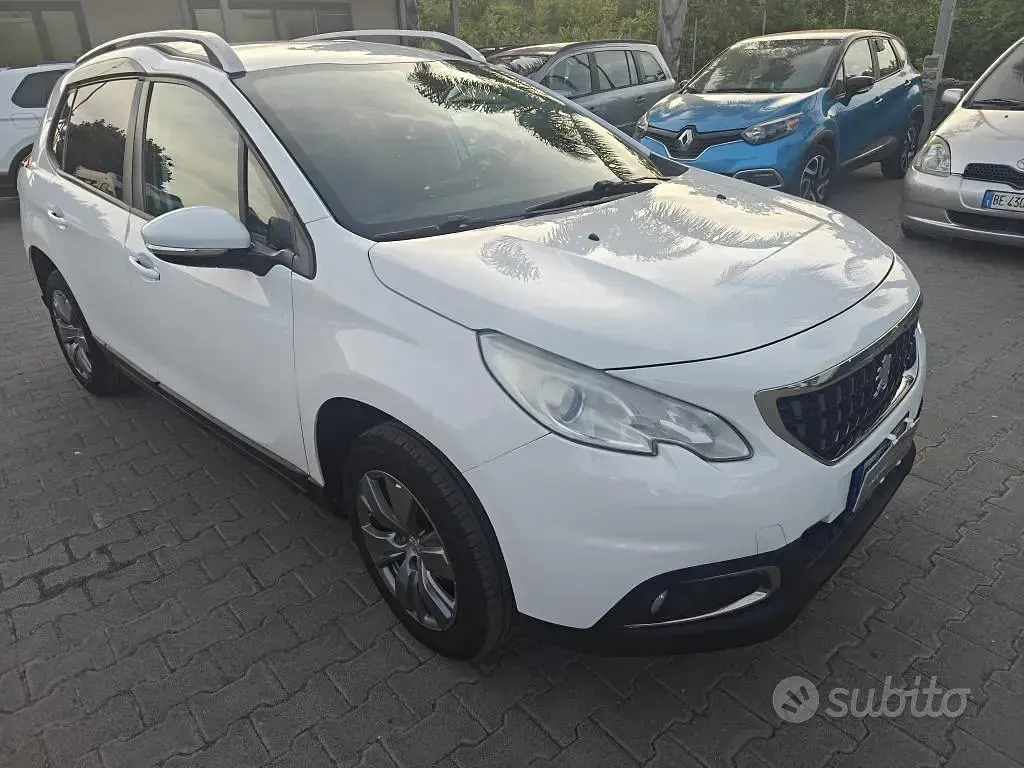 Usata Peugeot 2008 Active 75 CV (55 kW) 2016 Bianco SUV