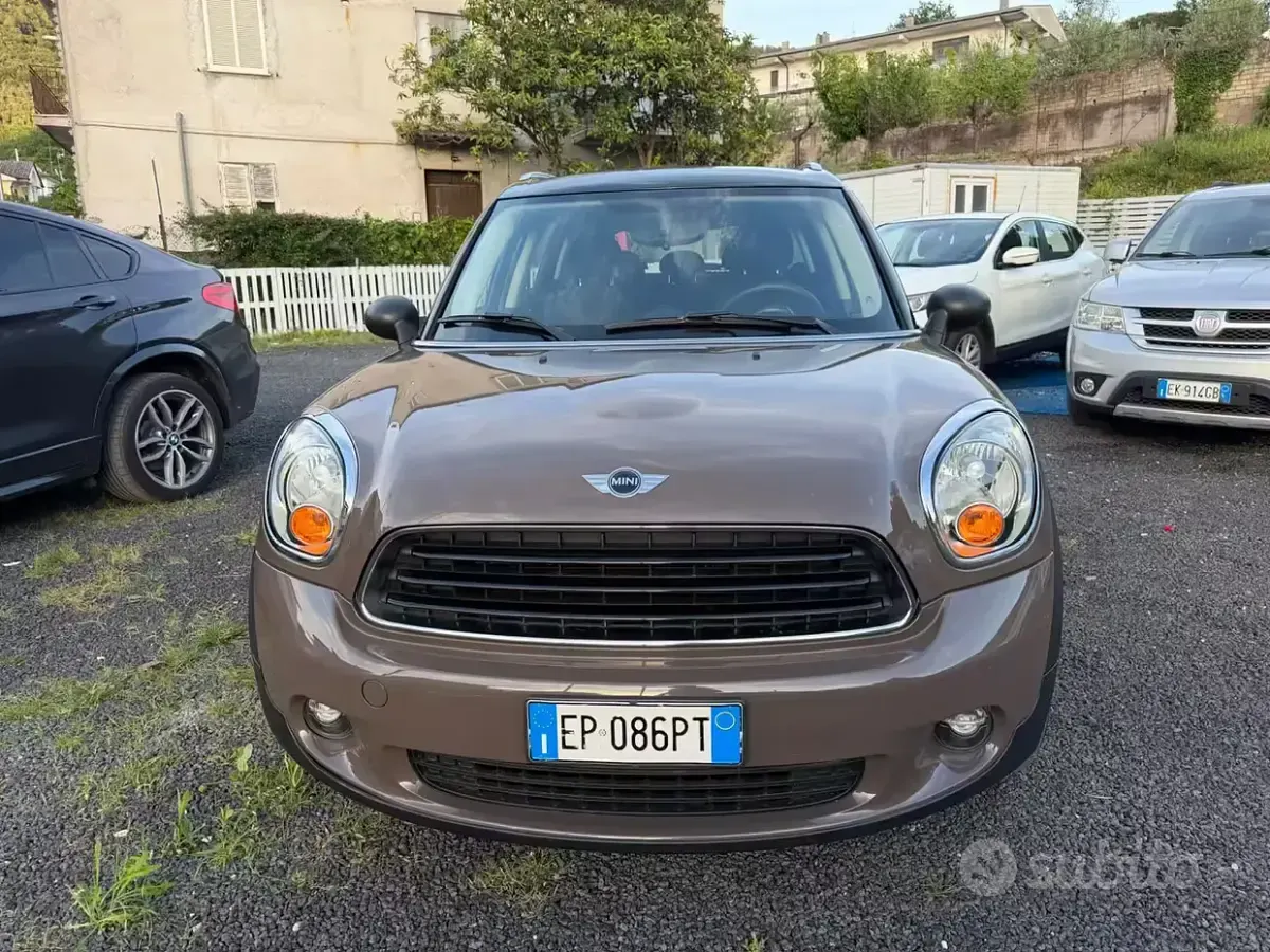 Usata Mini One Countryman 98 CV (72 kW) 2013 Marrone SUV